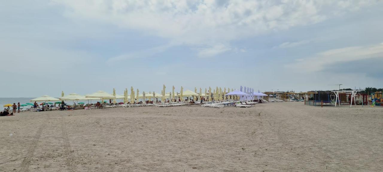 Central Beach 公寓